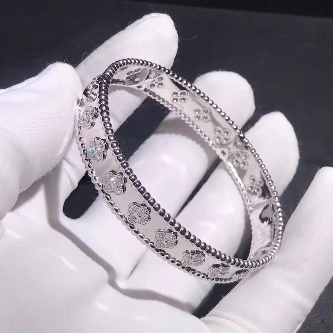 Браслет Van Cleef & Arpels Perlée Clover Diamond бриллианты, белое золото 1