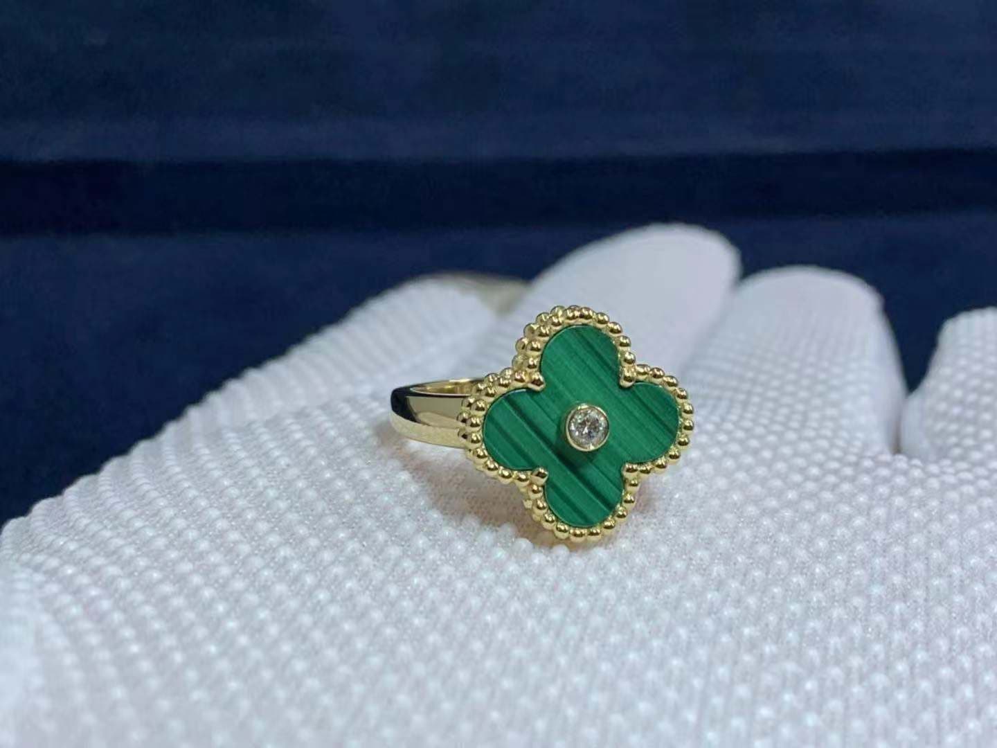 Кольцо Van Cleef & Arpels желтое золото, малахит, бриллиант 3