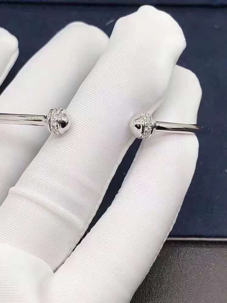 Браслет Piaget Possession Open Bangle белое золото, бриллианты 4