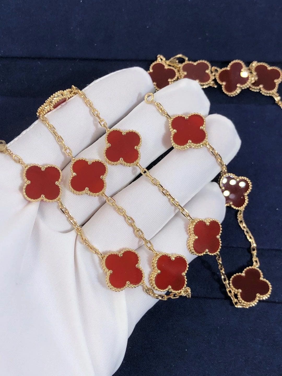Колье Van Cleef & Arpels 10 мотивов сердолик 2