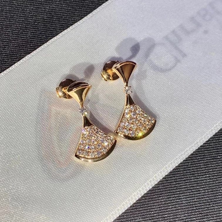 Серьги Bvlgari с бриллиантами 0,94 ct