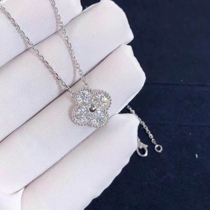 Подвеска Van Cleef & Arpels Vintage Alhambra бриллианты, белое золото 6