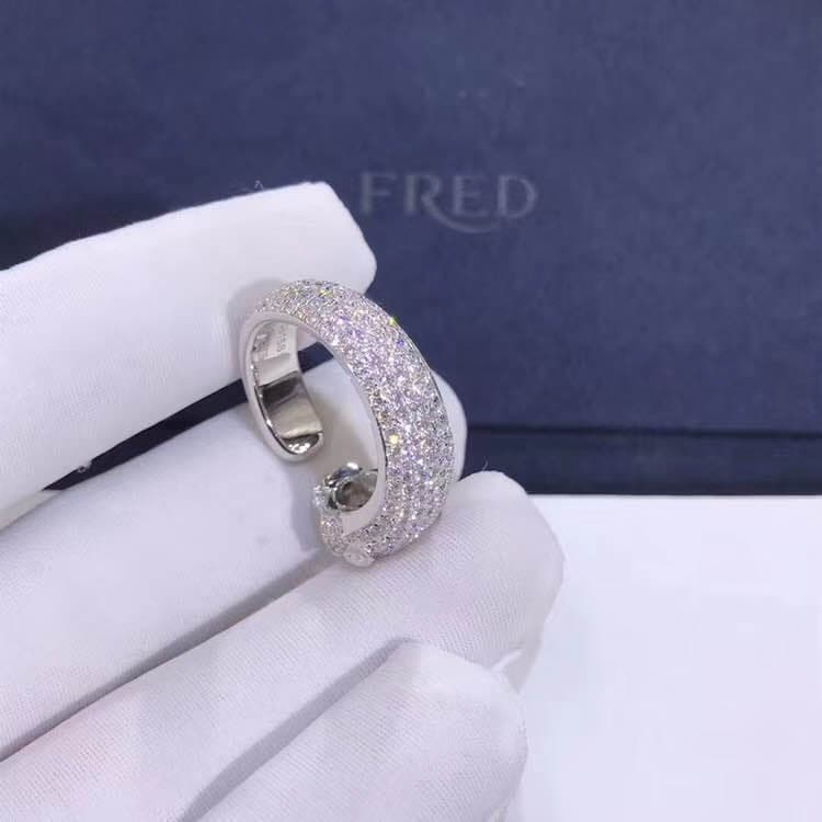 Кольцо Panthère de Cartier бриллианты, белое золото 7