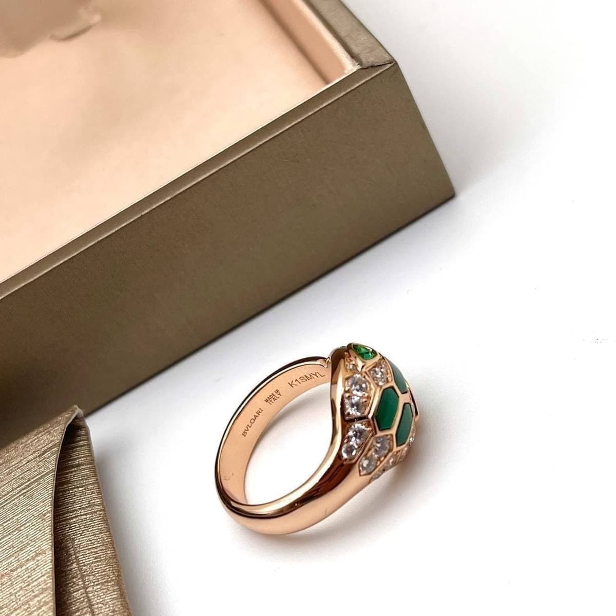 Кольцо Bvlgari Serpenti, розовое золото 1