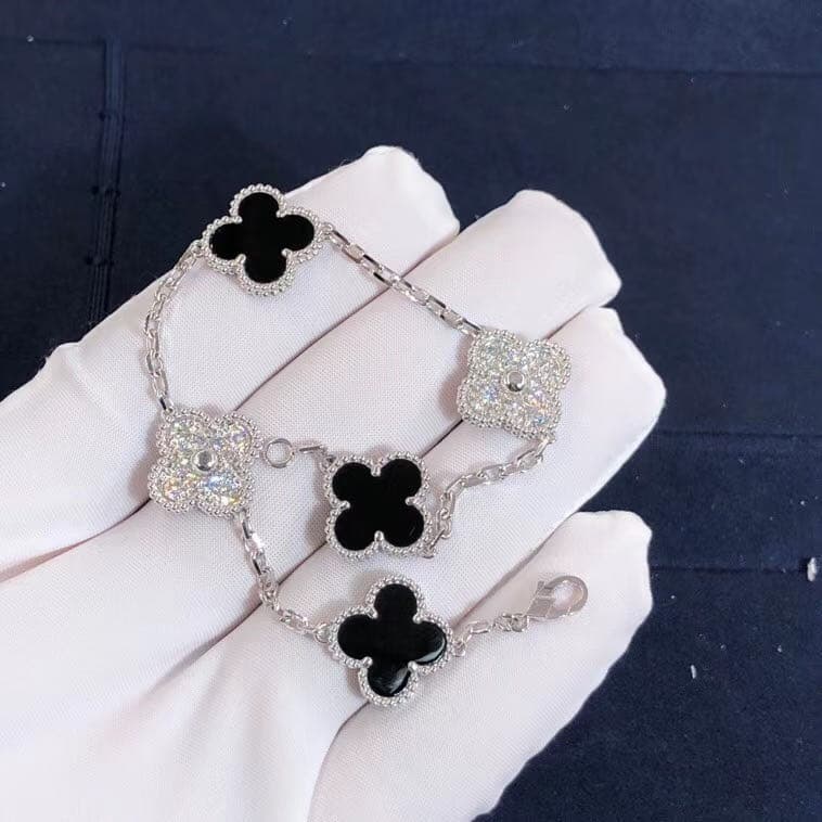 Браслет Van Cleef & Arpels Vintage Alhambra 5 мотивов белое золото, бриллианты, оникс 5