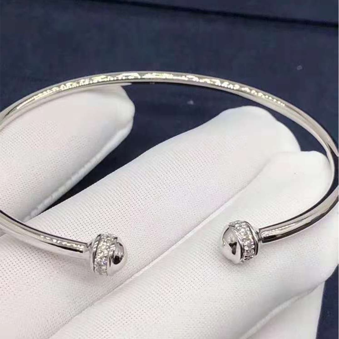 Браслет Piaget Possession Open Bangle белое золото, бриллианты