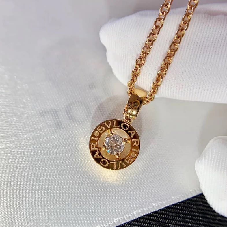 Подвеска Bvlgari с бриллиантом 0,15ct