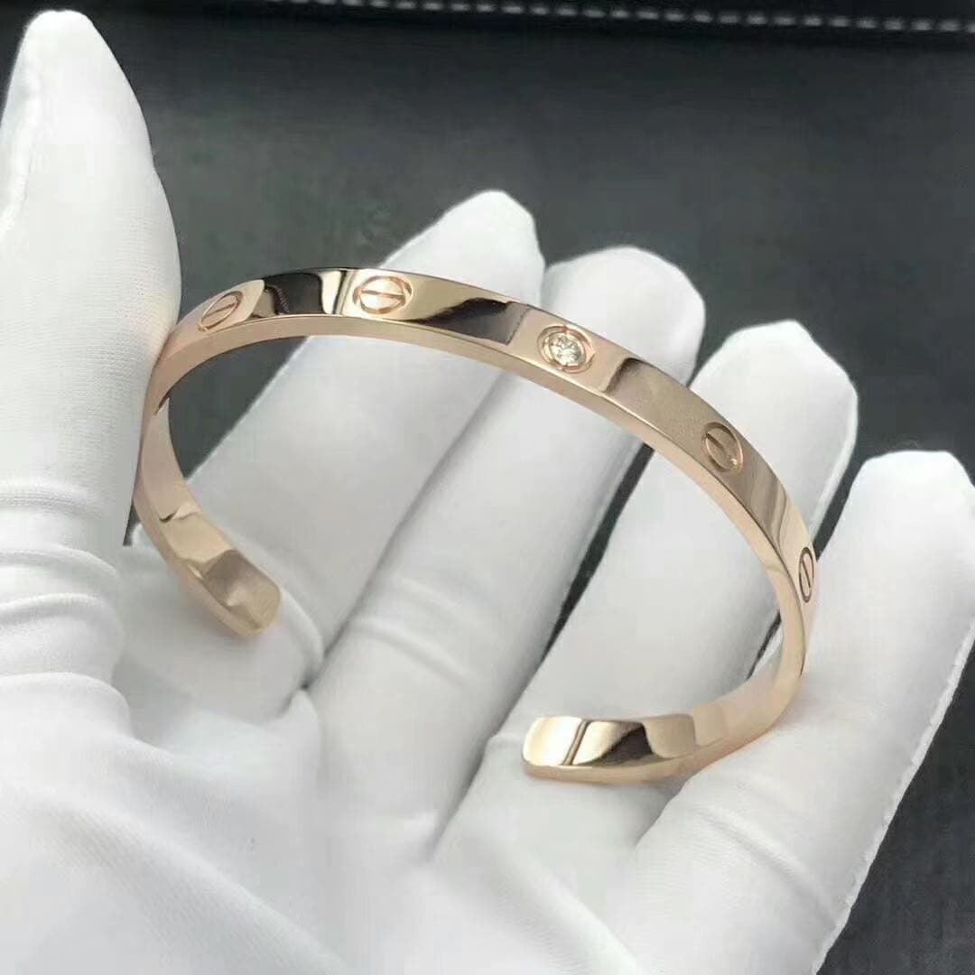 Браслет Cartier Love с открытой манжетой 1 бриллиант, розовое золото 1