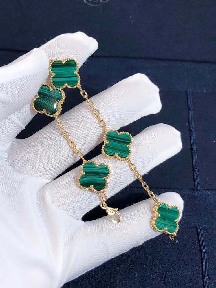 Браслет Van Cleef & Arpels Alhambra 5 мотивов желтое золото, малахит 1