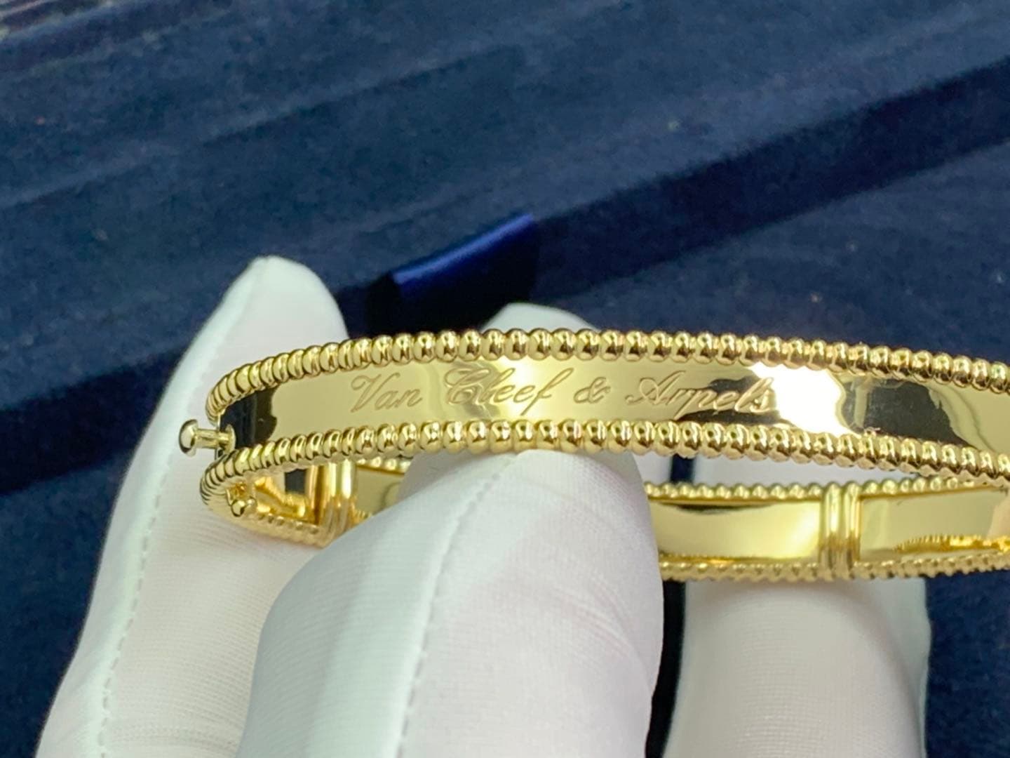 Браслет Van Cleef & Arpels Perlée желтое золото 10