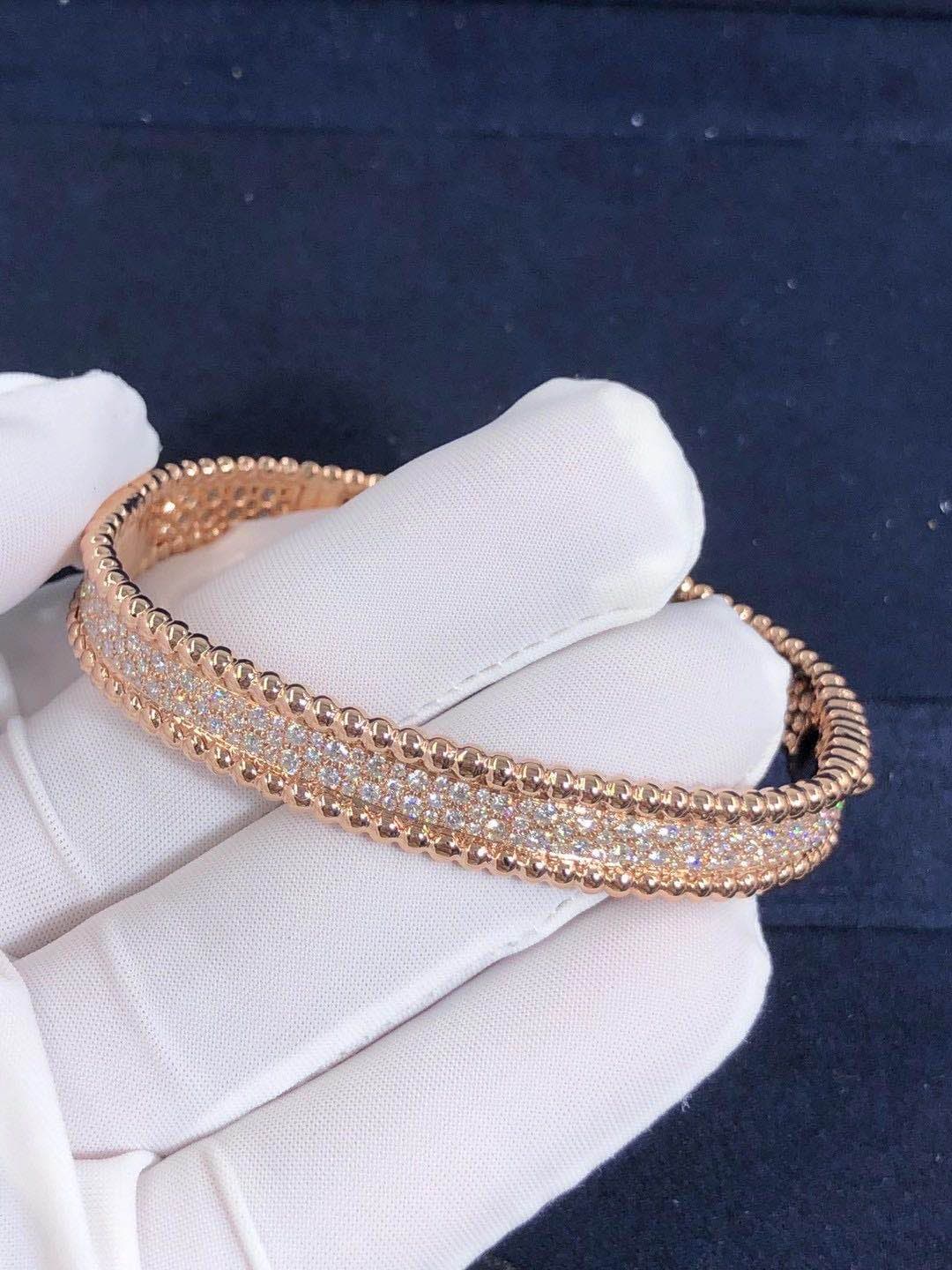 Браслет Van Cleef & Arpels Perlée с 3 рядами бриллиантов розовое золото 6