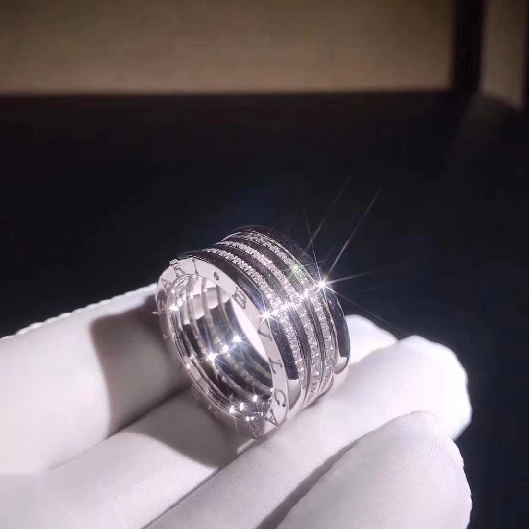 Кольцо Bulgari B.zero1 с бриллиантовым паве белое золото 4