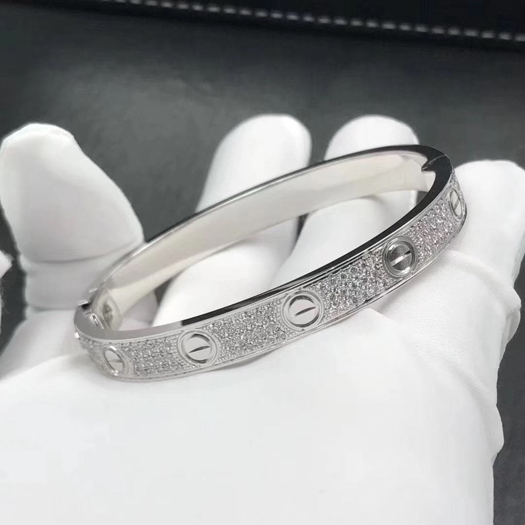 Браслет Cartier Love 204 бриллианта, белое золото 4