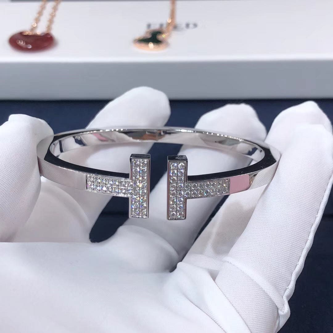 Браслет Tiffany T с бриллиантовым паве белое золото 3
