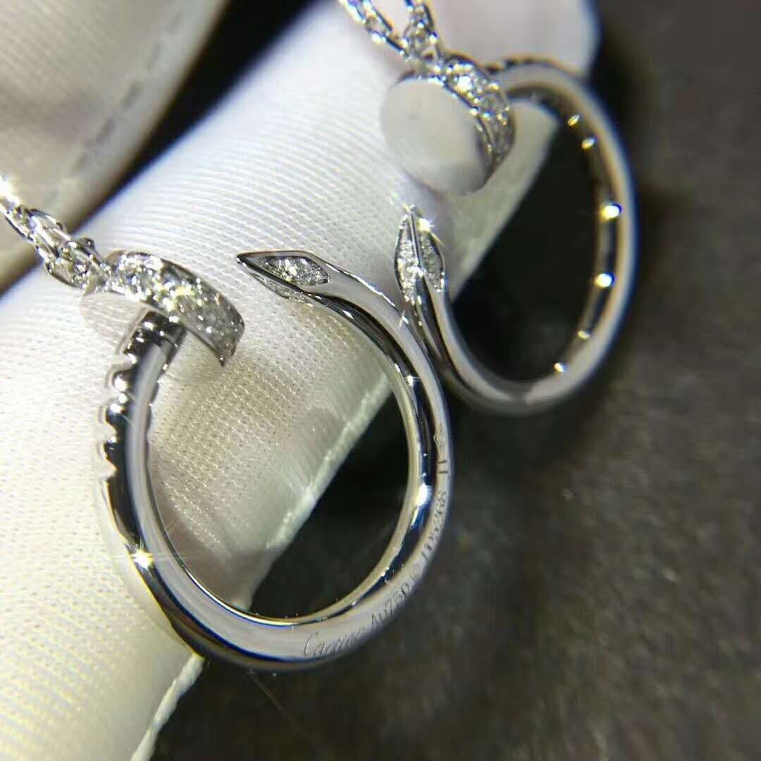 Колье Cartier Juste un Clou из белого золота 0,12ct 6