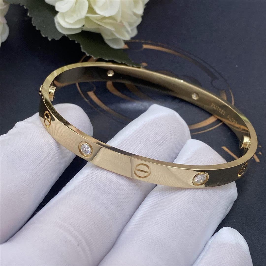 Браслет Cartier Love, 4 бриллианта, желтое золото 0,33ct 2
