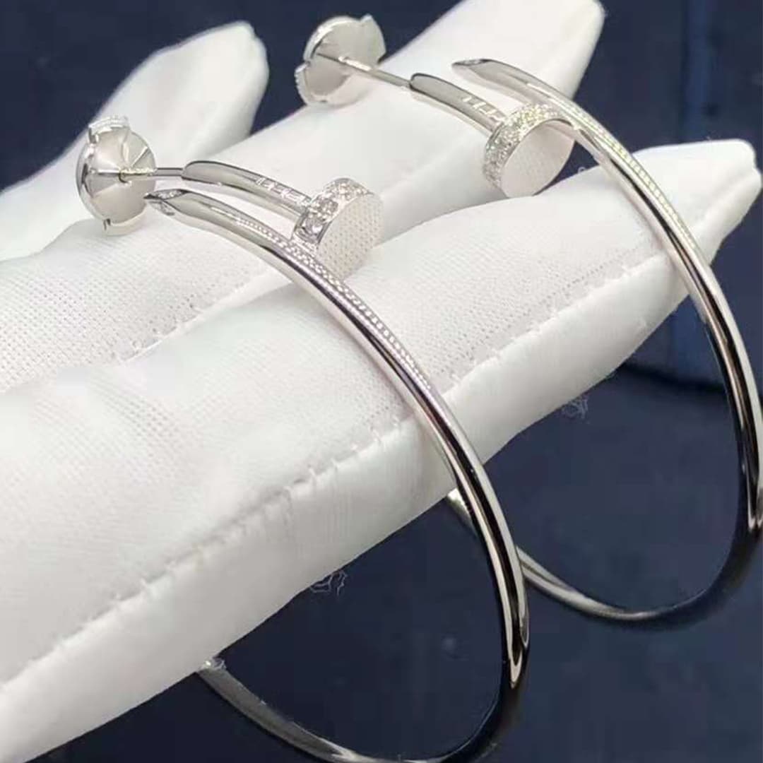 Серьги Cartier Juste un Clou белое золото, бриллианты 1