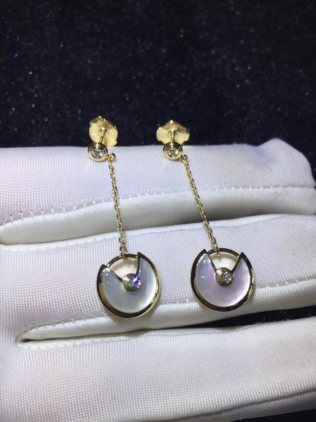 Серьги-подвески Amulette de Cartier 0,14 ct
