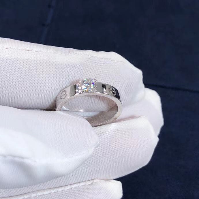 Кольцо для помолвки Cartier Love 1 бриллиант, белое золото 4