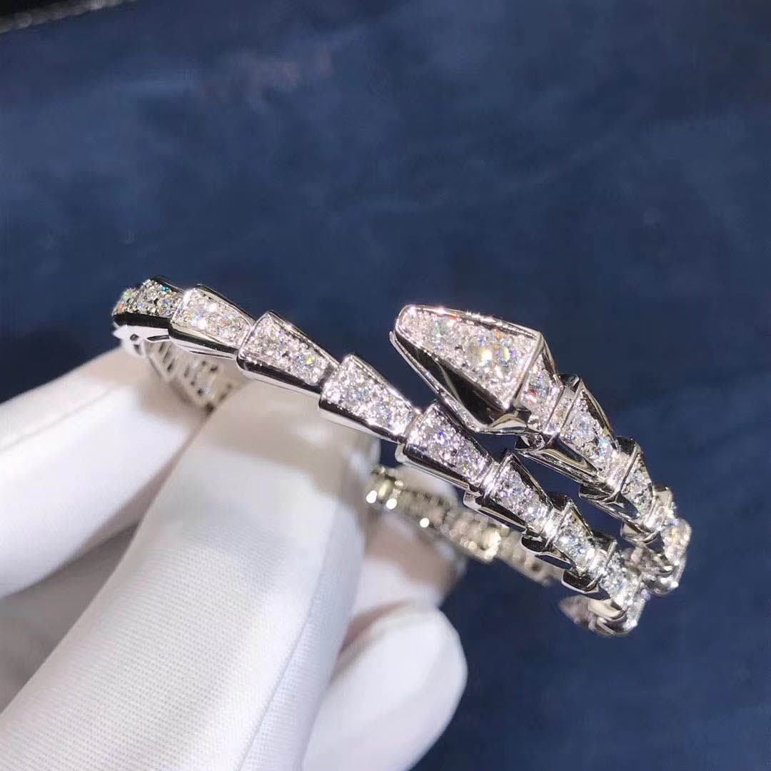 Браслет Bulgari Serpenti с бриллиантовым паве белое золото 3