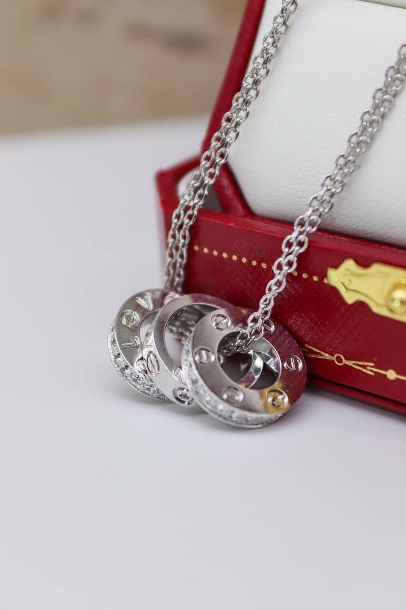 Золотое колье Cartier Love, бриллианты 2