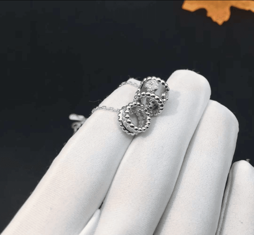 Подвеска Van Cleef & Arpels Perlée Clovers бриллианты, белое золото 8