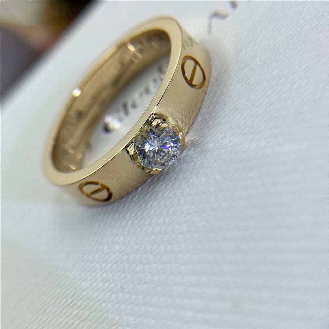 Кольцо Cartier Love Solitaire, бриллиант 0,39ct