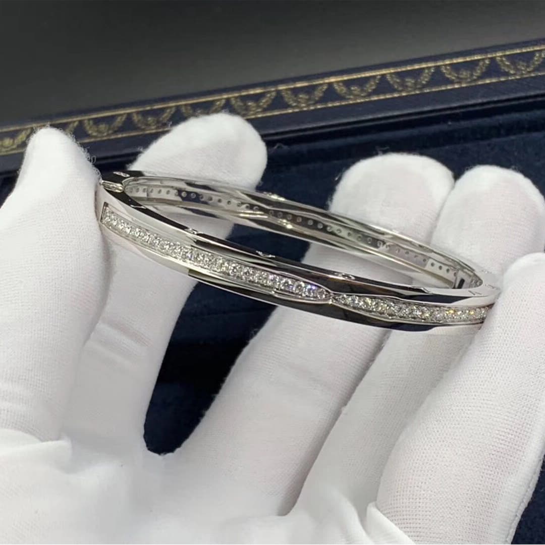Браслет Bulgari B.zero1 бриллианты, белое золото 1