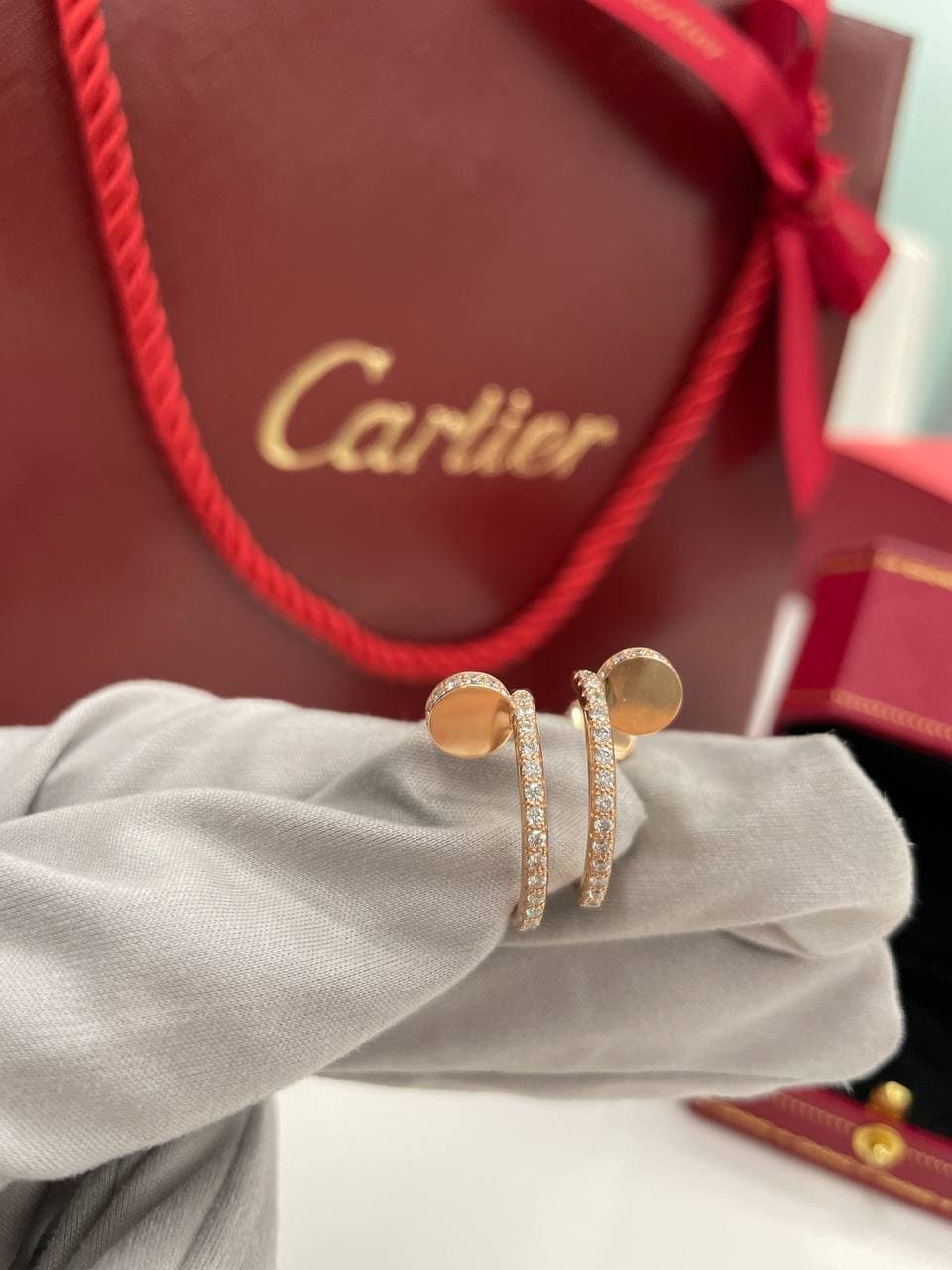 Серьги Cartier Juste un Clou розовое золото, бриллианты 6
