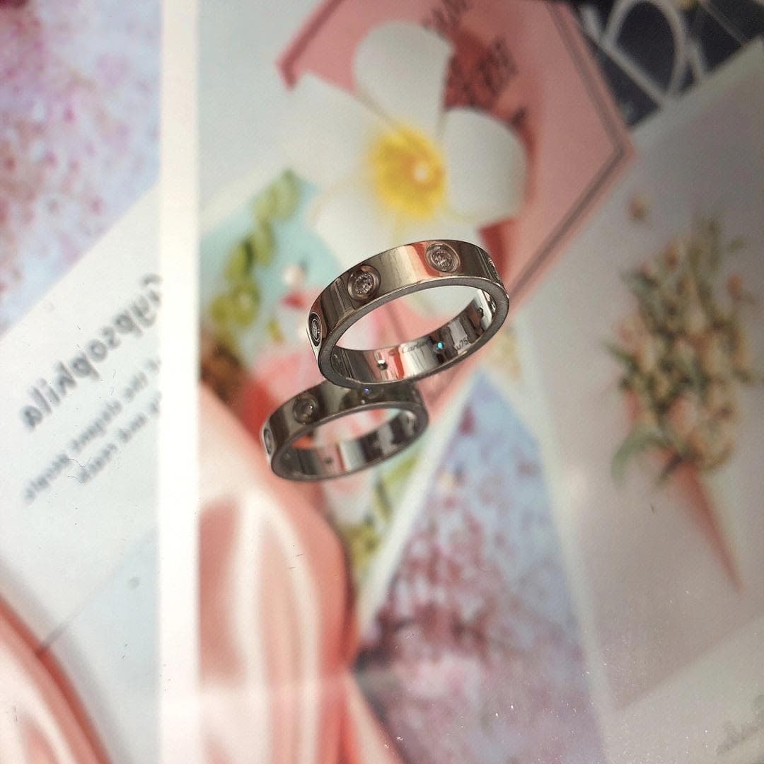 Обручальное кольцо Cartier Love, 8 бриллиантов, 0,19ct 1