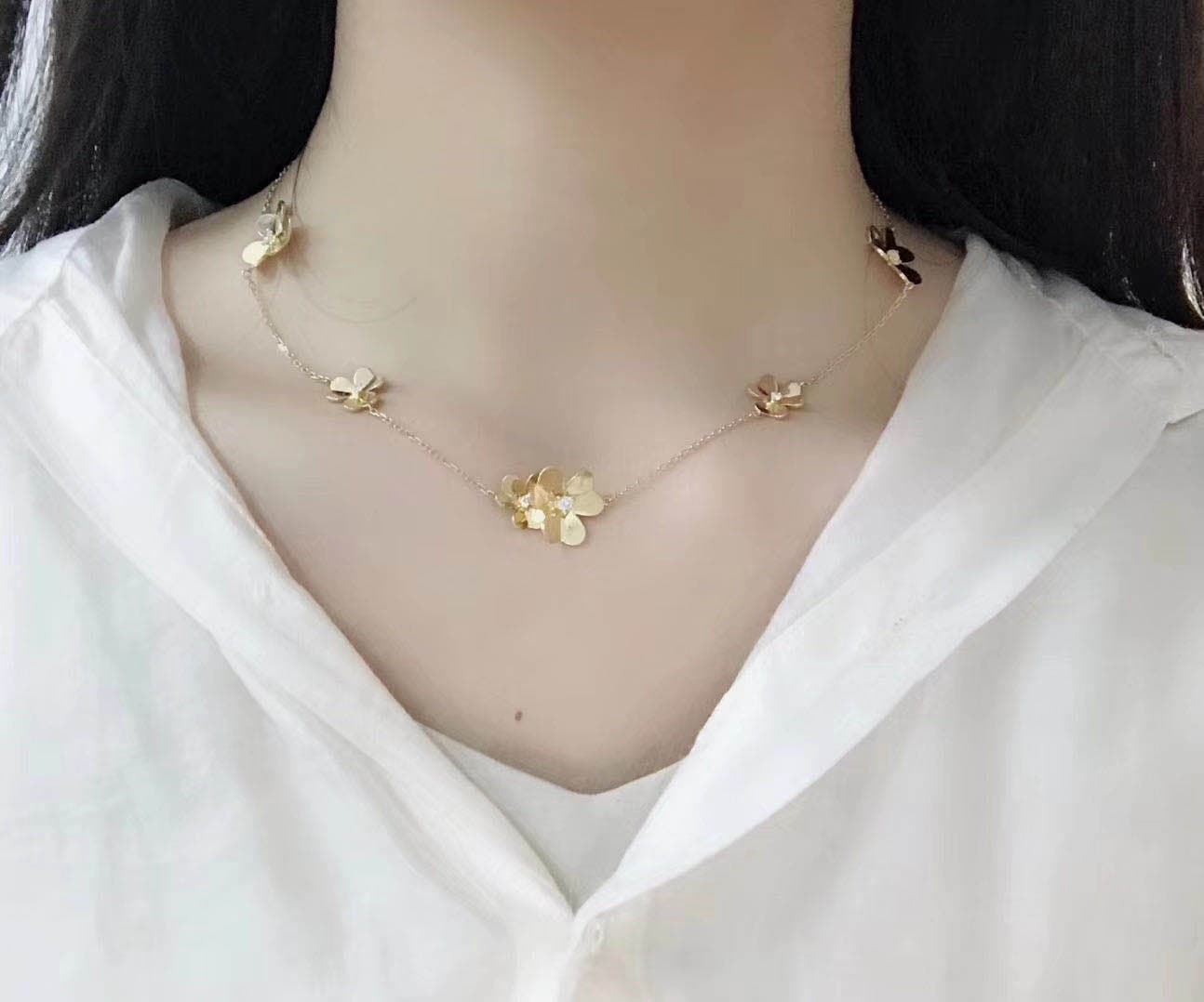 Колье Van Cleef & Arpels Frivole 9 мотивов желтое золото, бриллианты 5
