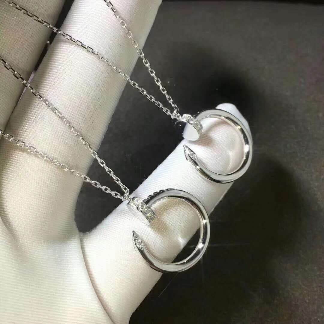 Колье Cartier Juste un Clou из белого золота 0,12ct 3