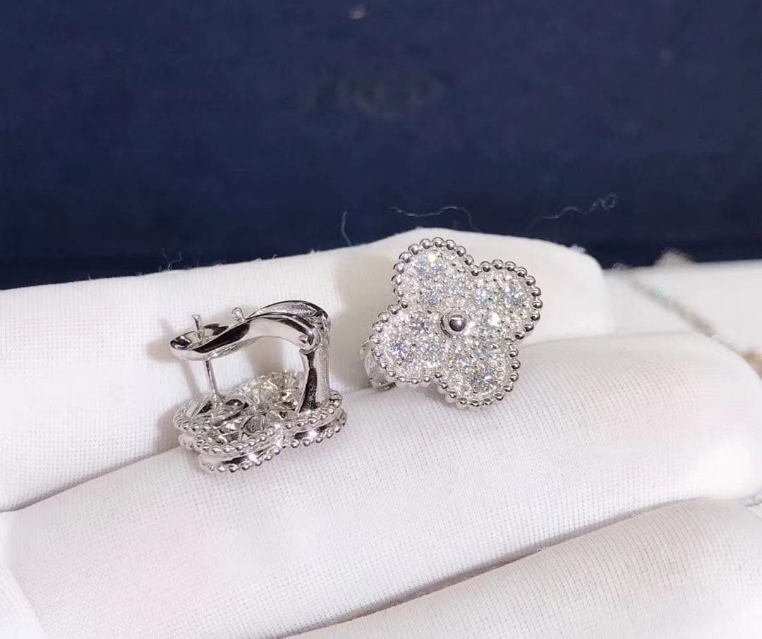 Серьги Van Cleef & Arpels Magic Alhambra бриллианты, белое золото 3