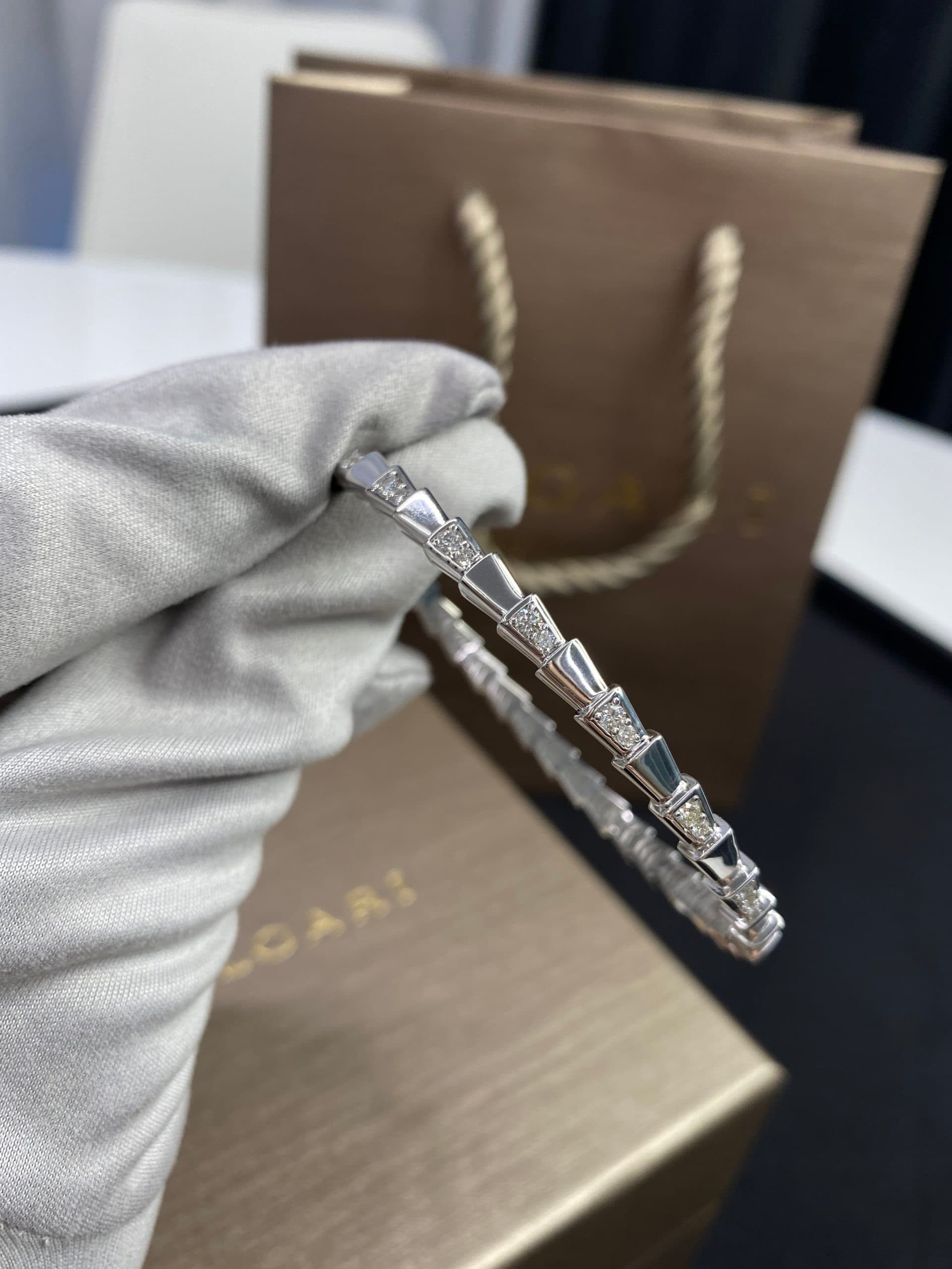 Браслет Bulgari Serpenti белое золото, бриллианты 6