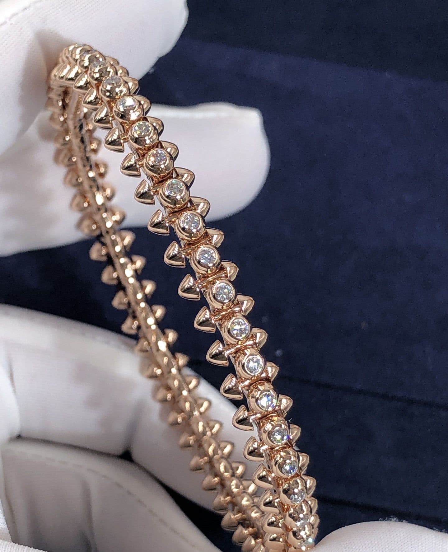 Браслет Clash de Cartier из розового золота 2
