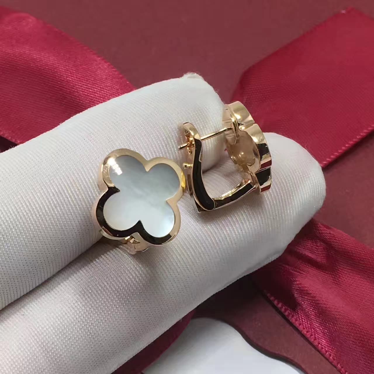 Серьги Van Cleef & Arpels Pure Alhambra 3