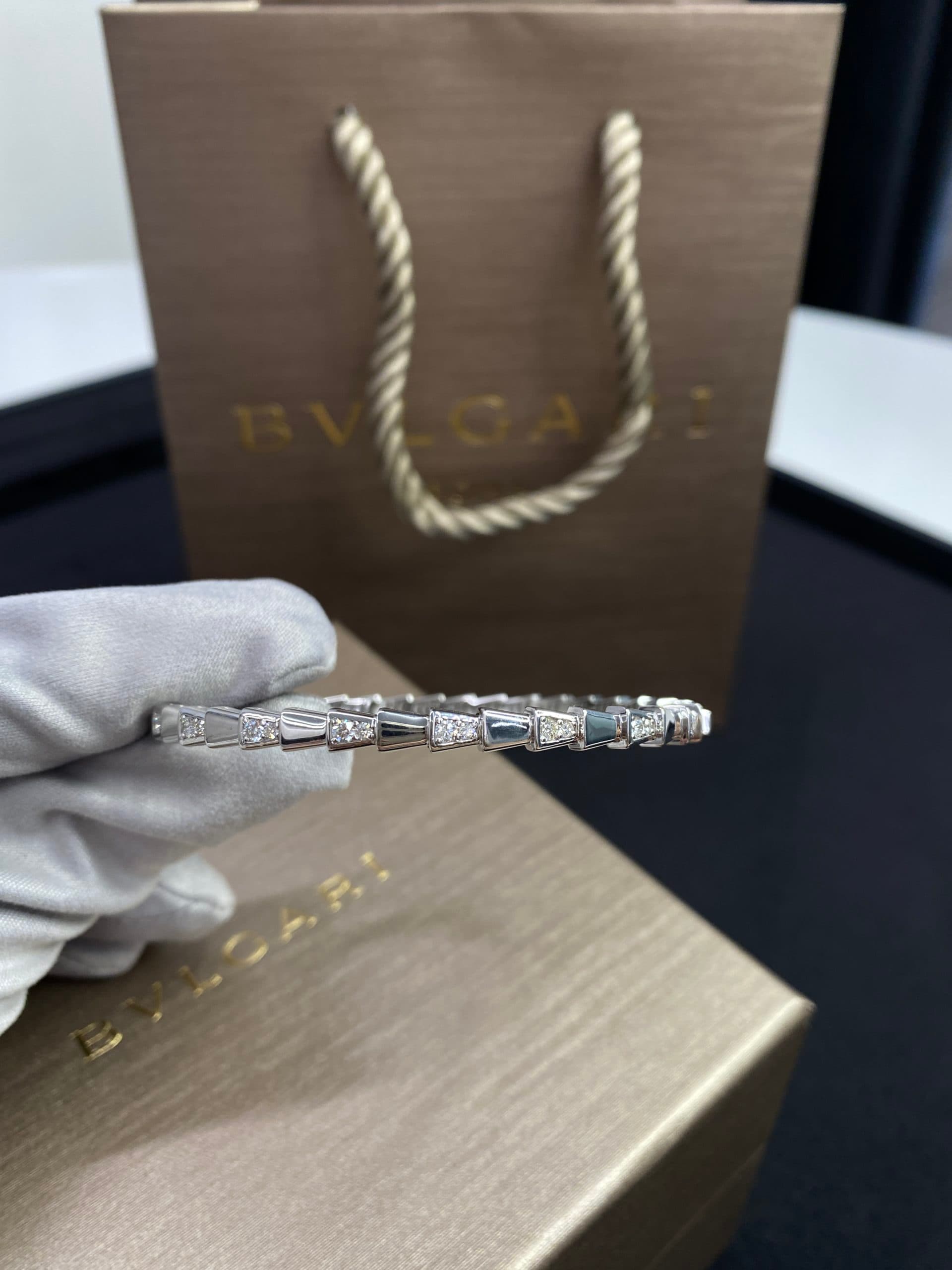 Браслет Bulgari Serpenti белое золото, бриллианты 1