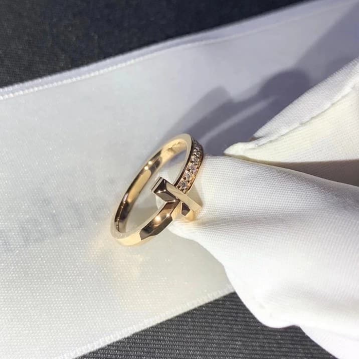 Кольцо Tiffany T с бриллиантами, 0.08ct