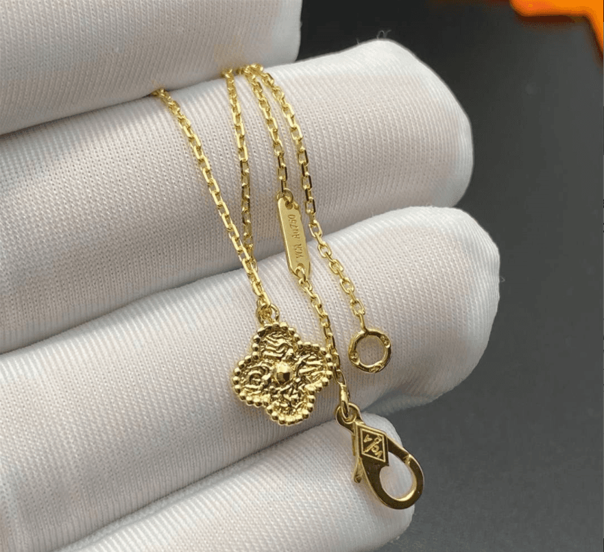 Подвеска Van Cleef & Arpels Sweet Alhambra желтое золото 5