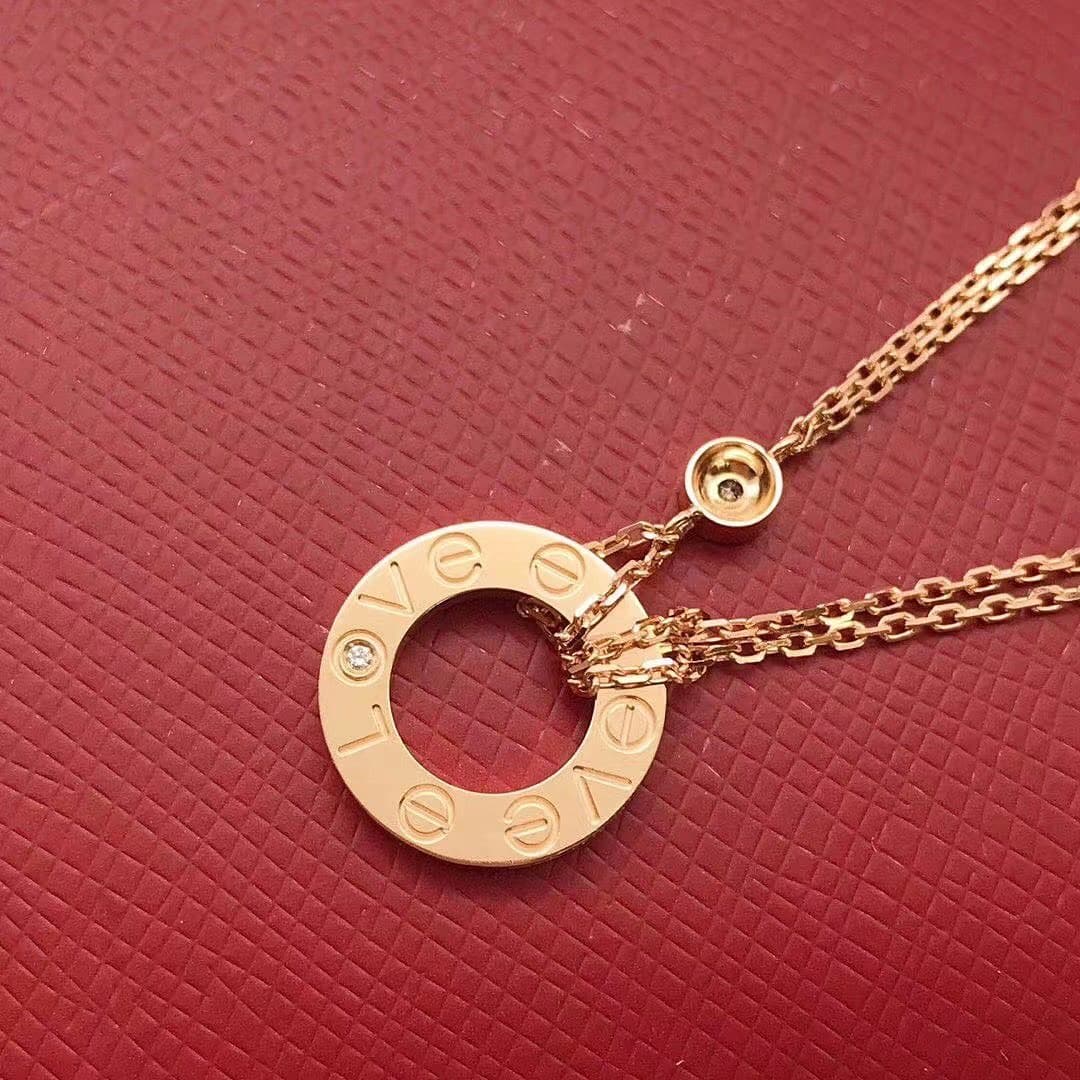 Колье Cartier Love, 2 бриллианта, 0,03 ct