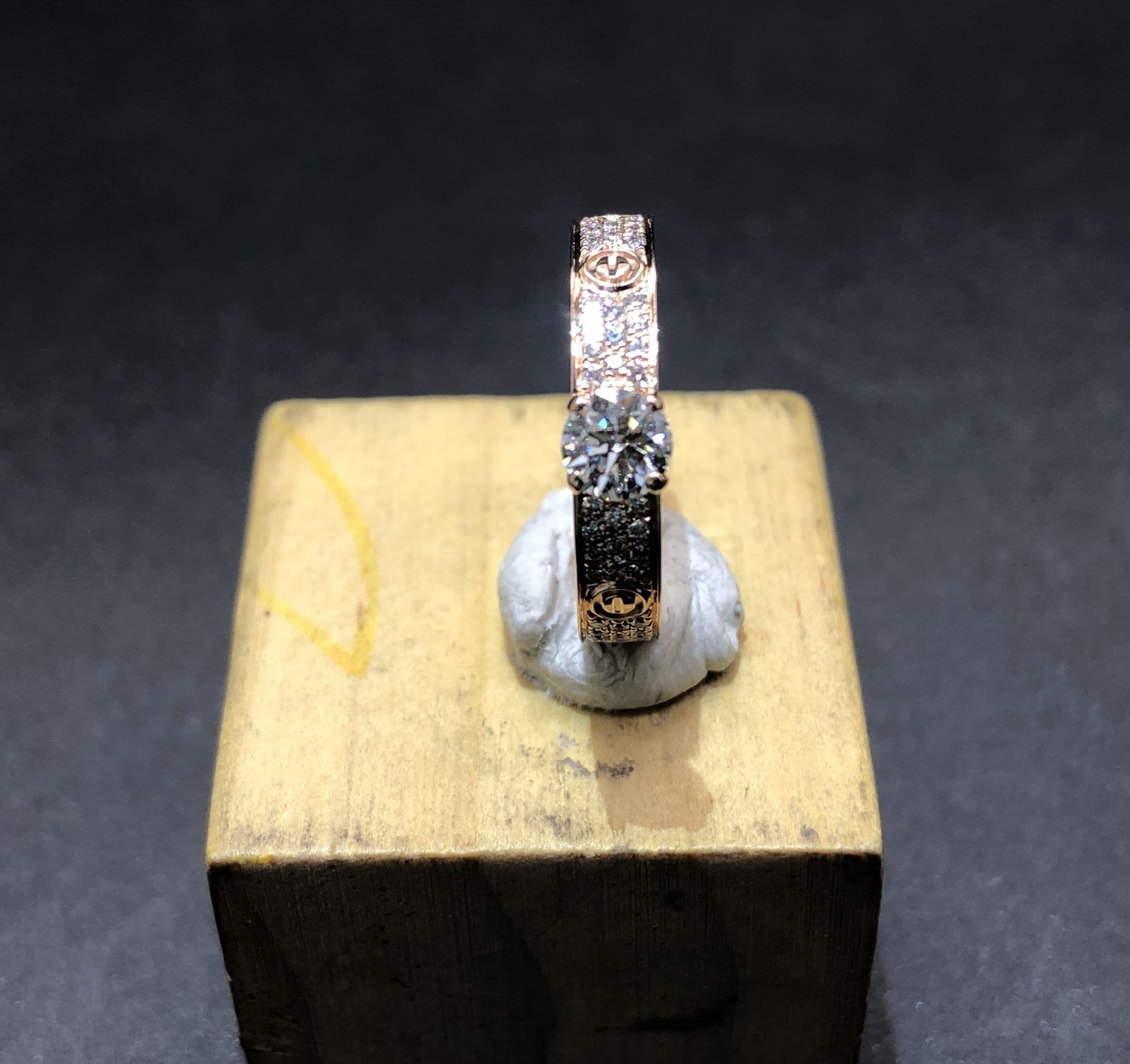 Кольцо Cartier Love Solitaire 2