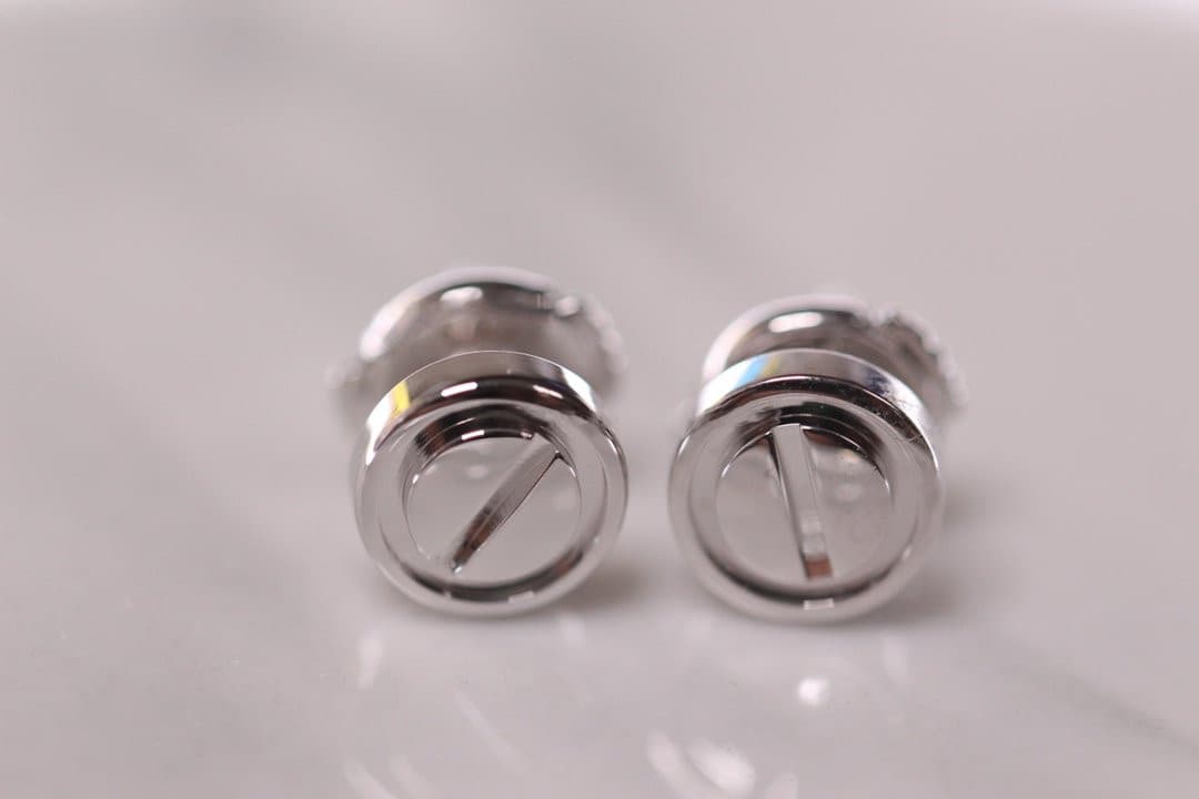 Серьги Cartier Love, белое золото