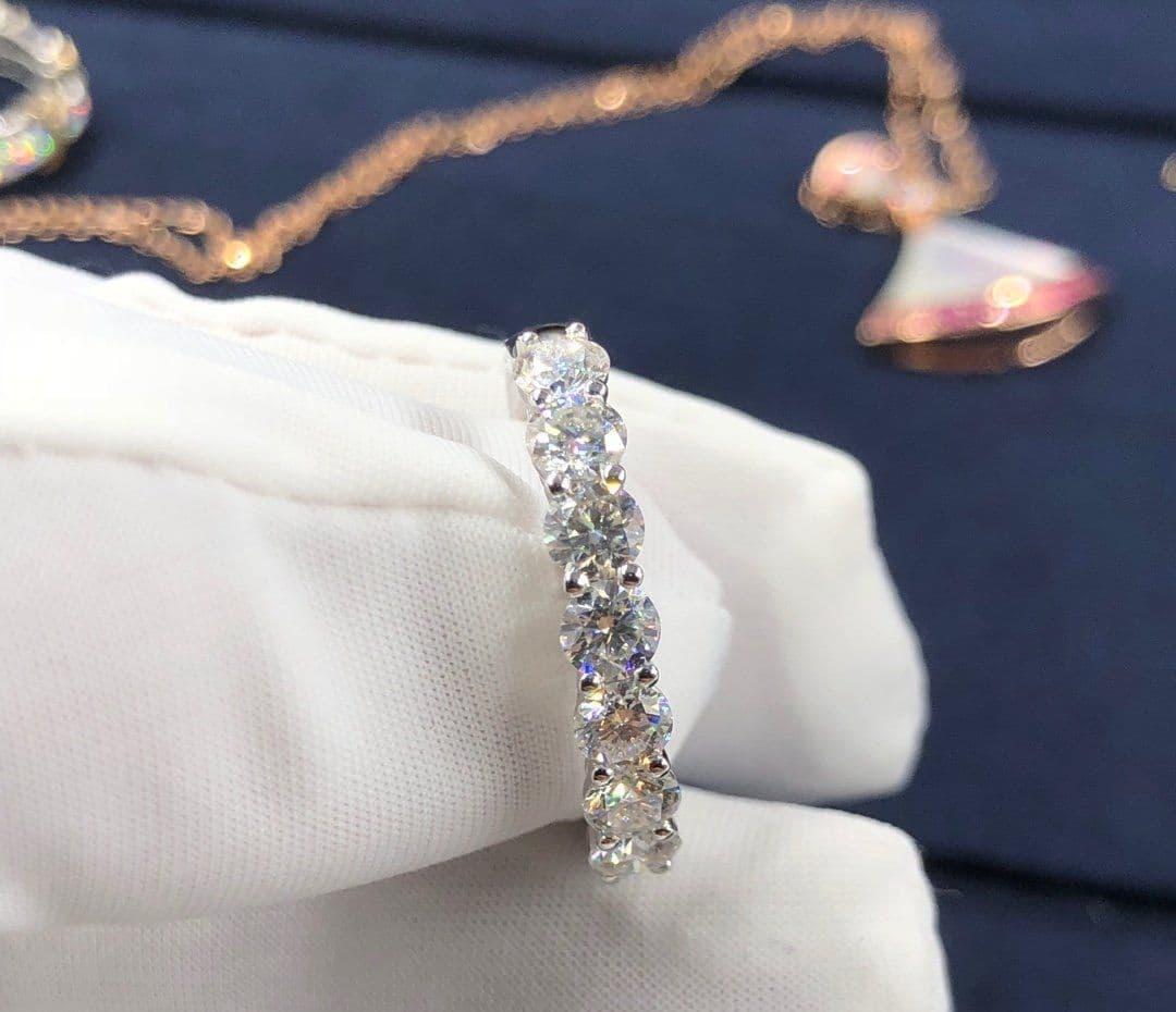 Кольцо Tiffany Embrace Band 0,93 ct