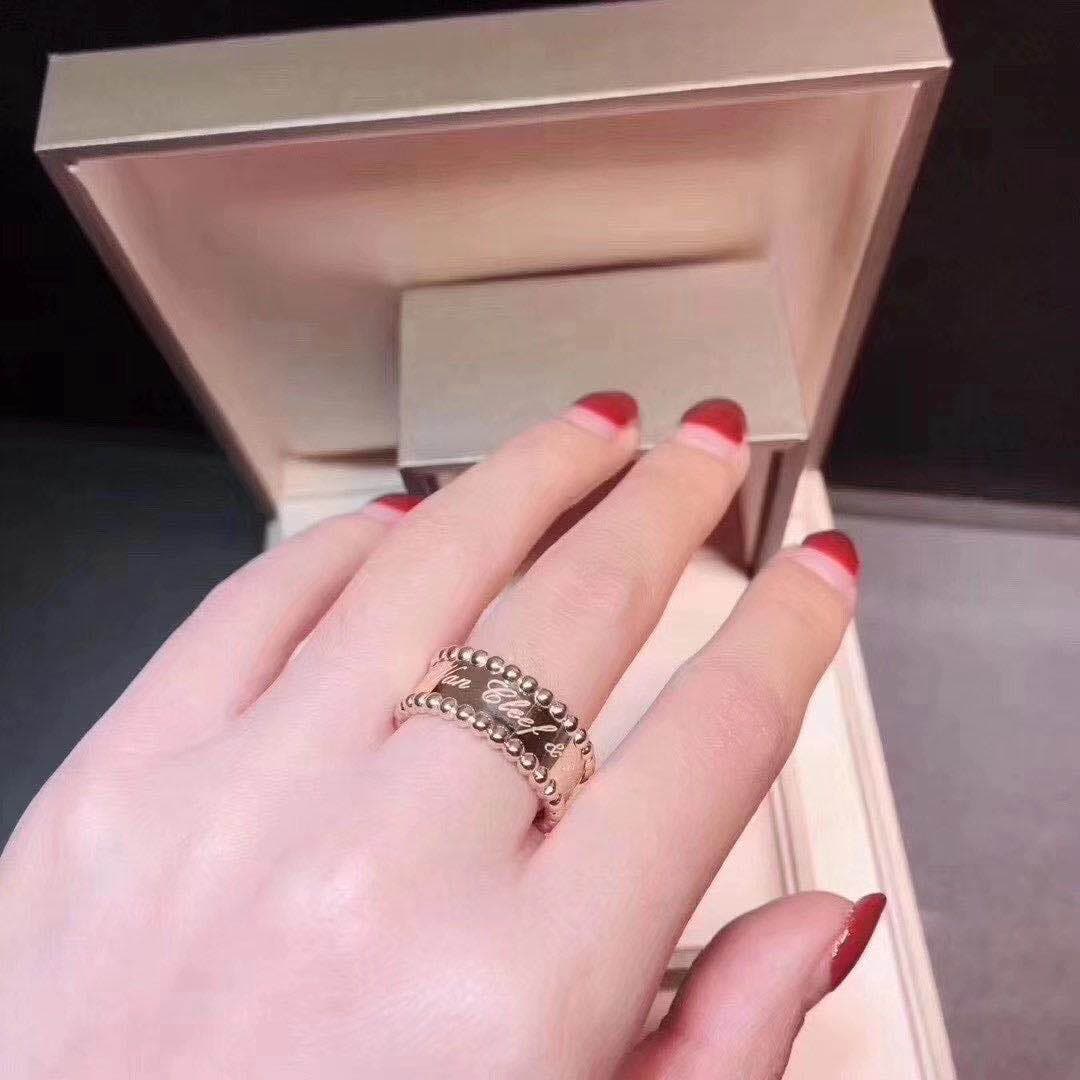 Кольцо Van Cleef & Arpels белое золото 5