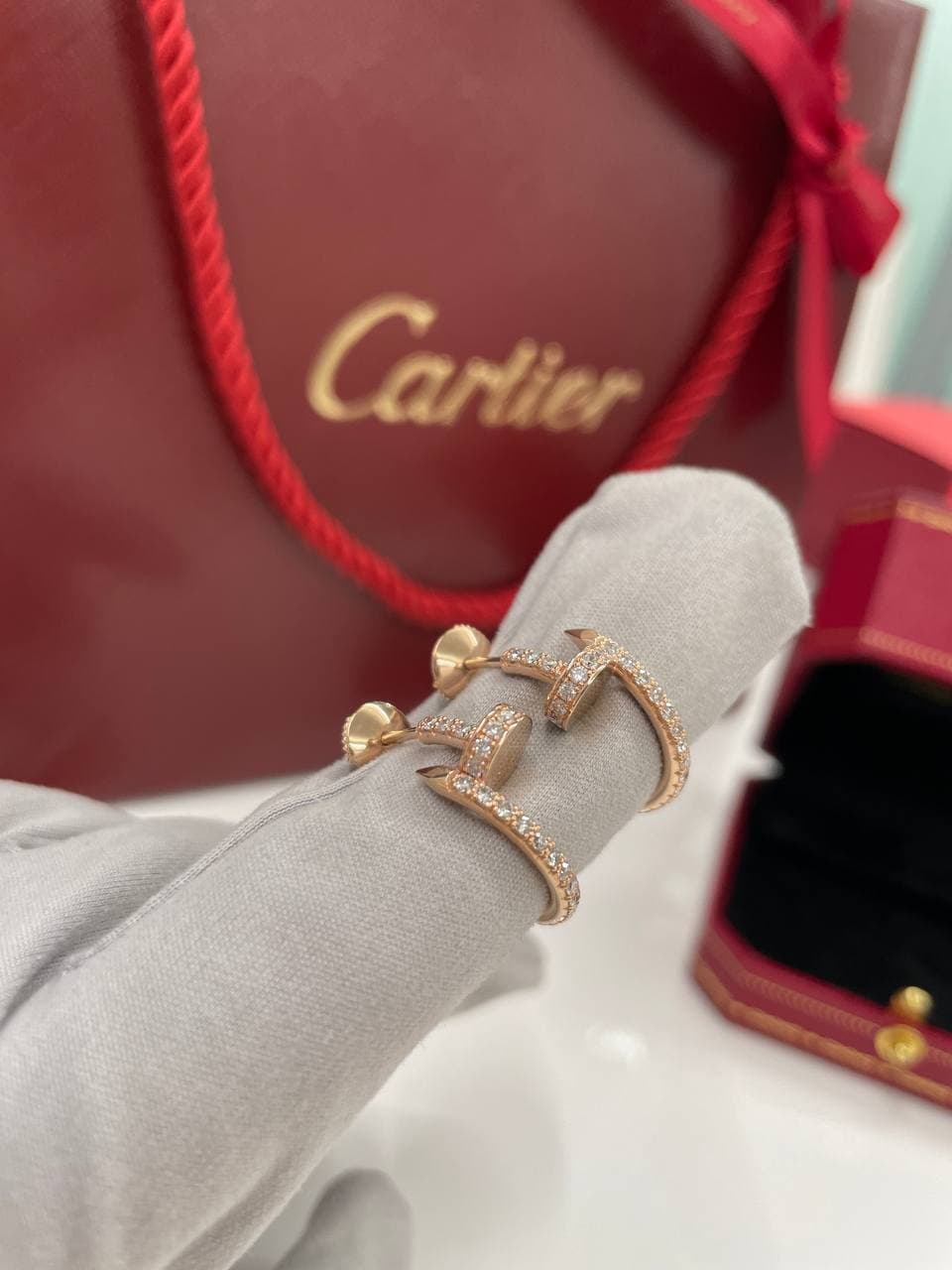 Серьги Cartier Juste un Clou розовое золото, бриллианты 4