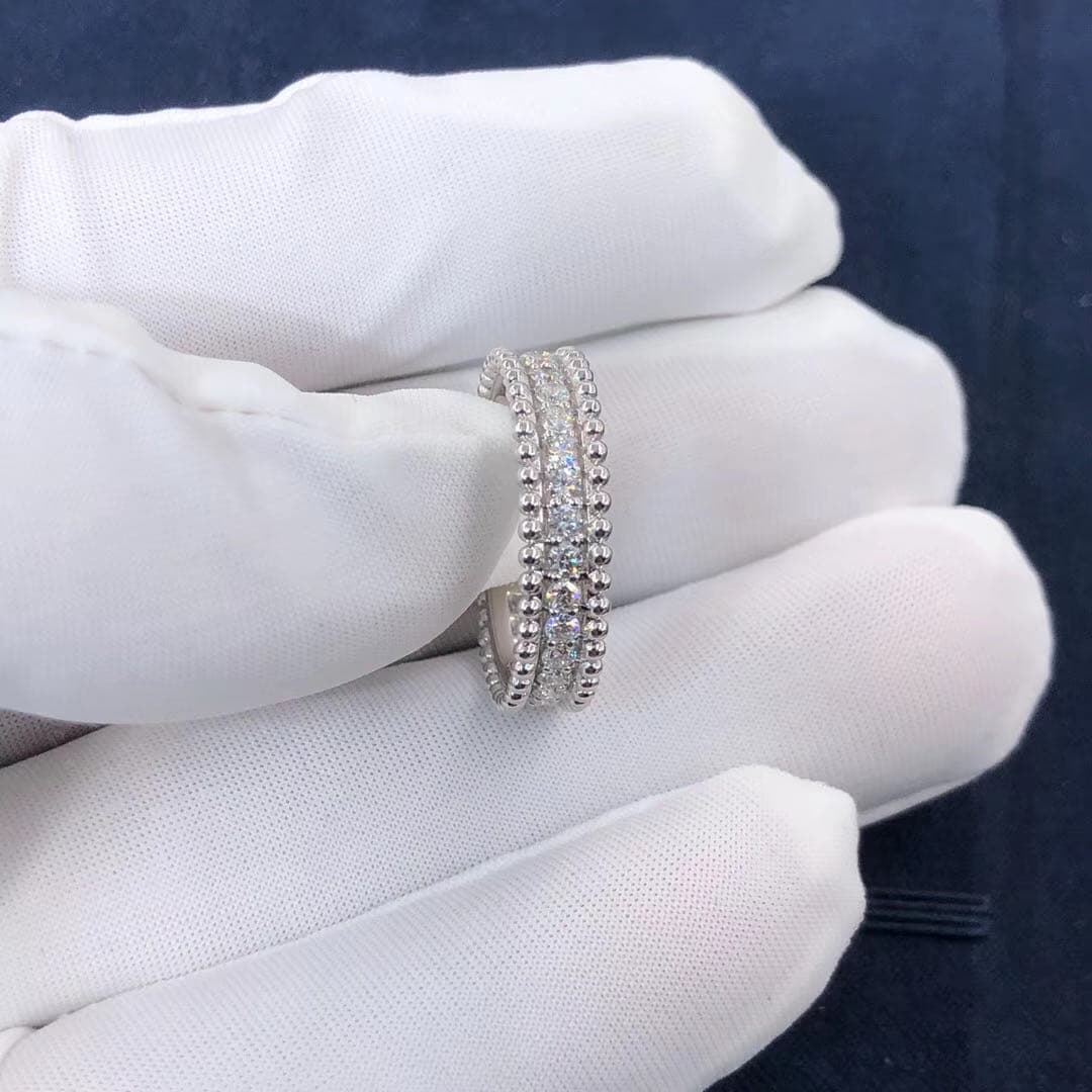 Кольцо Van Cleef & Arpels Perlée с бриллиантами в 1 ряд белое золото 7