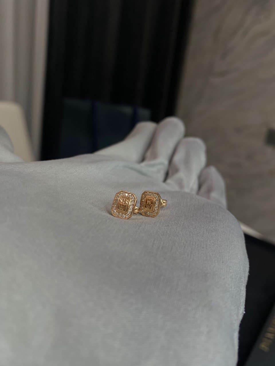 Серьги Harry Winston розовое золото, бриллианты 4