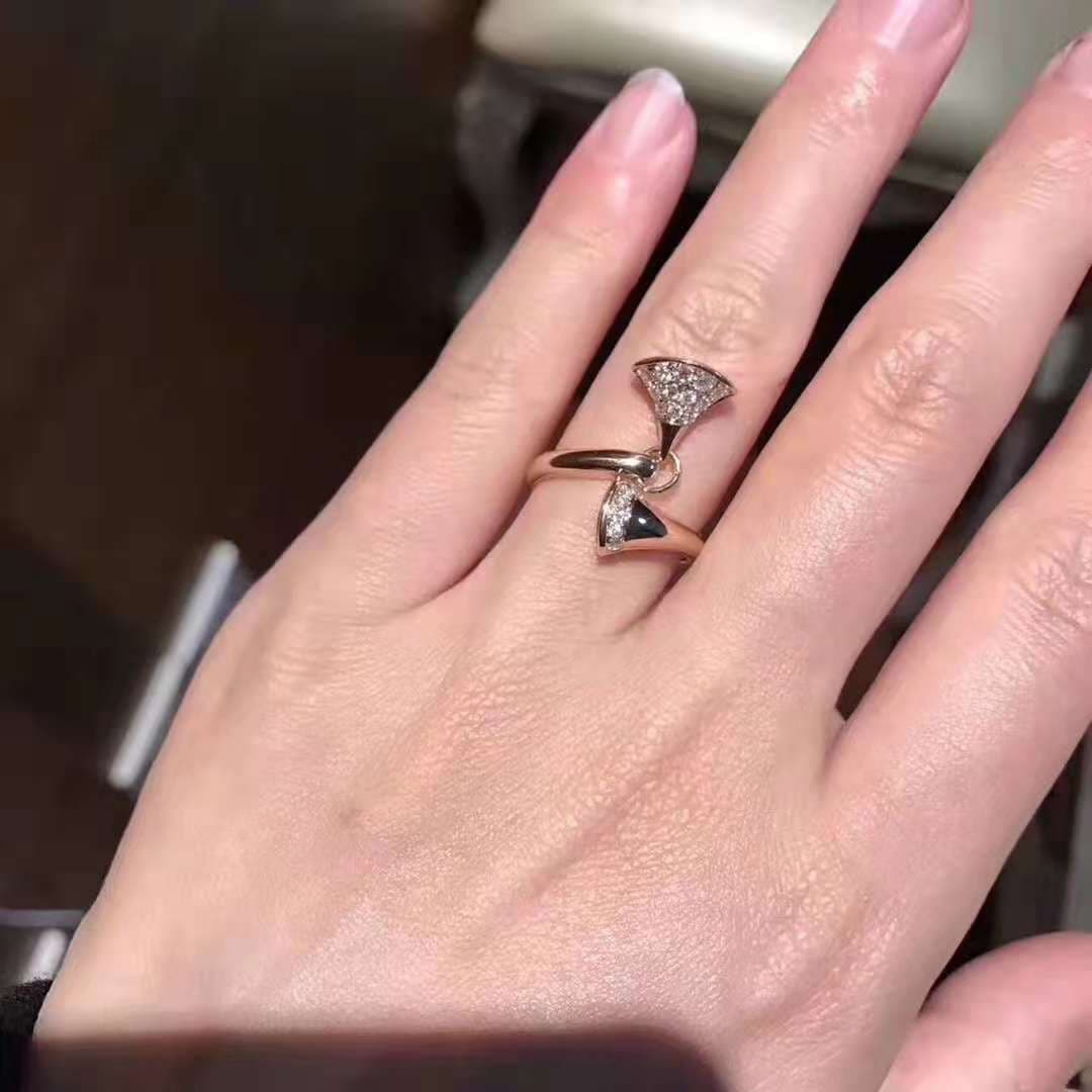 Кольцо Bulgari Divas Dream бриллианты, белое золото 7