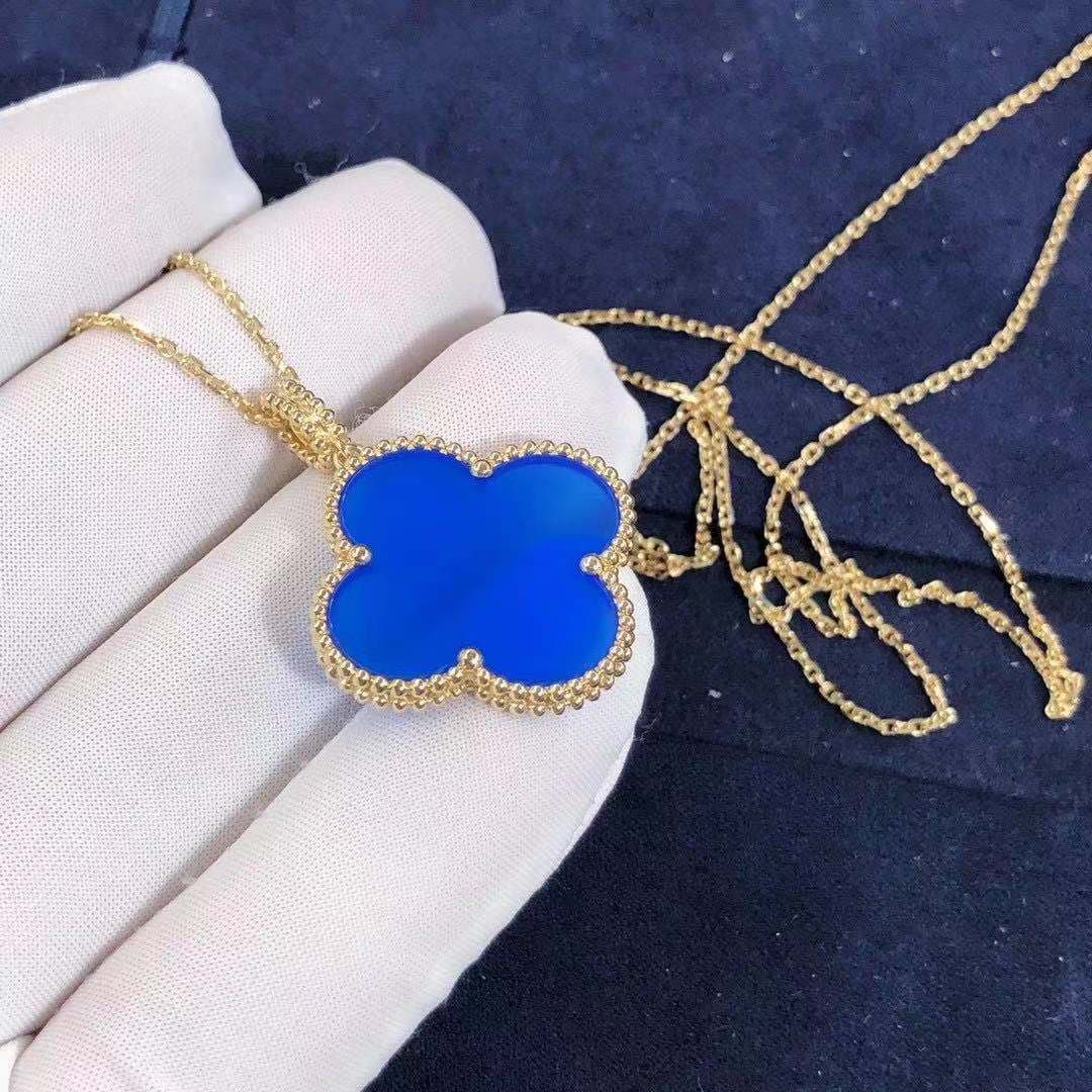 Подвеска Van Cleef & Arpels желтое золото, синий агат 3