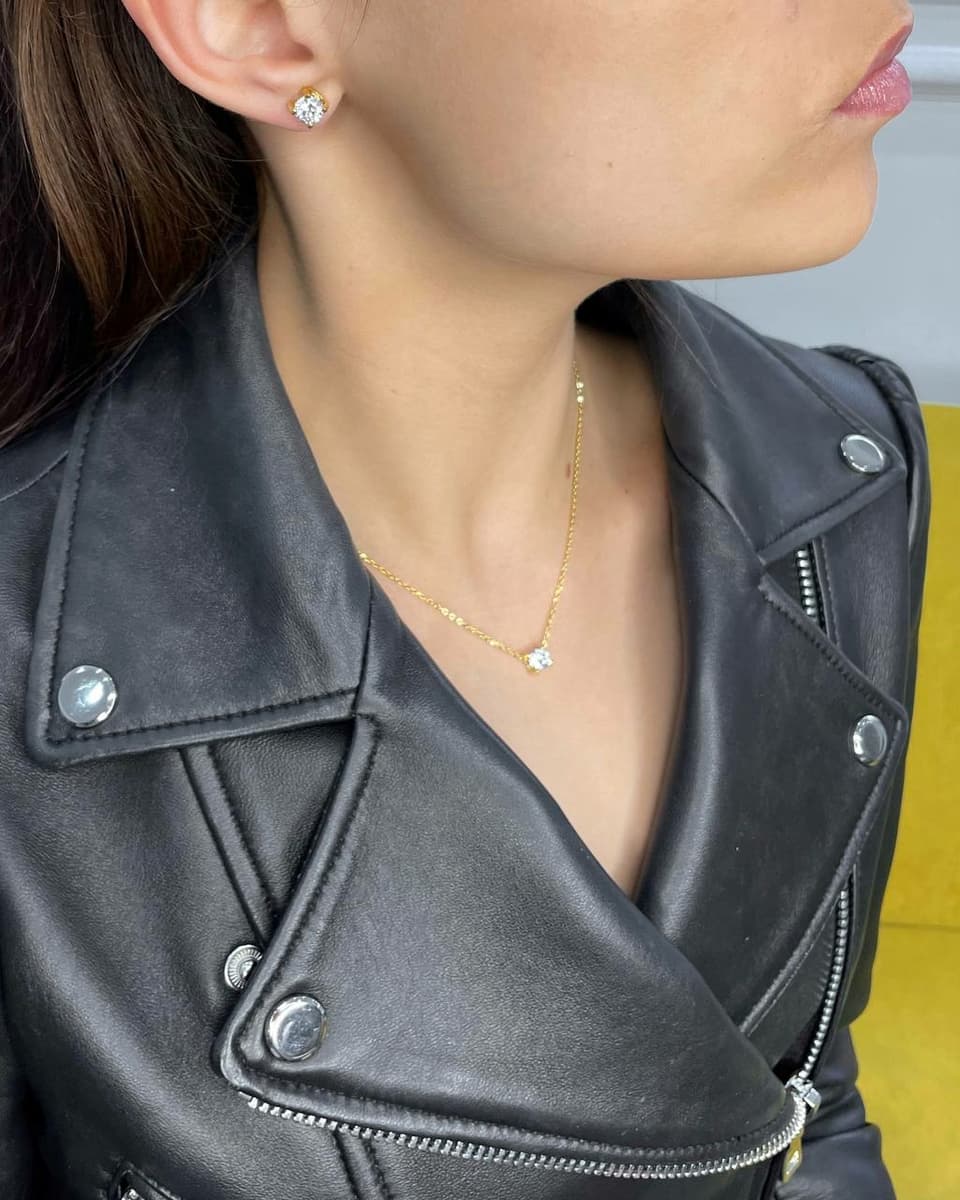 Золотые серьги-пусеты Cartier, золото, бриллианты 4